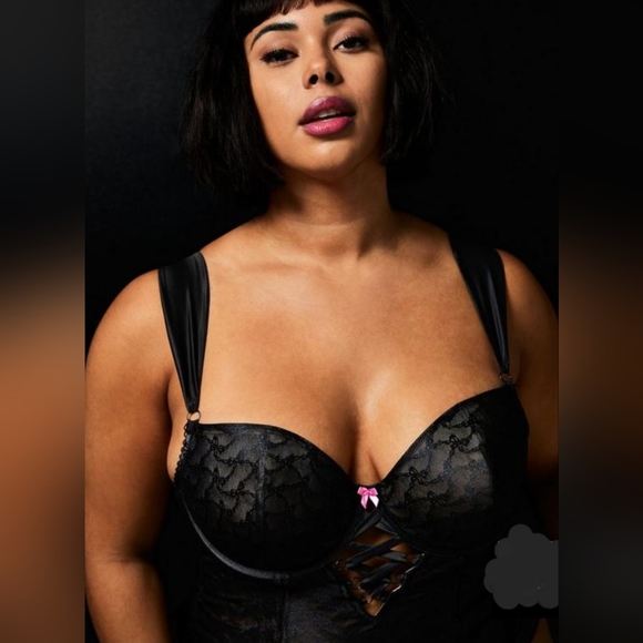 BETSEY JOHNSON Limited Edition TORRID Black Pink Bow Lace Bustier! 🎀 - Picture 6 of 11